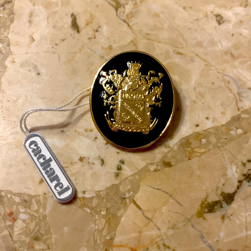 Cacharel Brooch/Pin